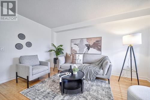 43 Royal Crown Road, Markham, ON - Indoor Photo Showing Living Room