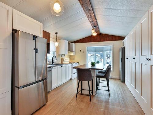 Kitchen - 37 9E Rue, Saint-Jean-Sur-Richelieu, QC - Indoor Photo Showing Kitchen