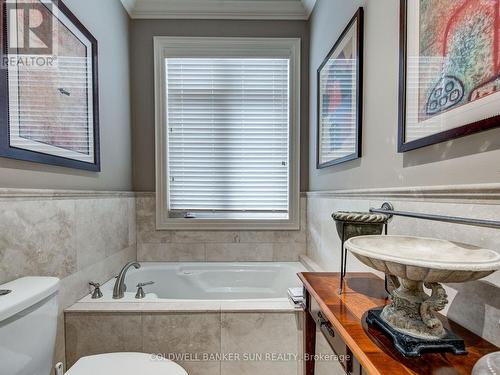 8283 Kipling Avenue, Vaughan, ON - Indoor Photo Showing Bathroom