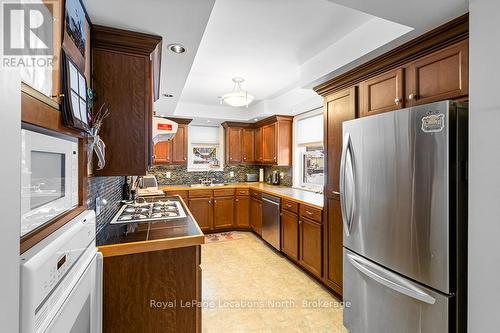 44 Saint Peter Street, Collingwood, ON - Indoor Photo Showing Kitchen