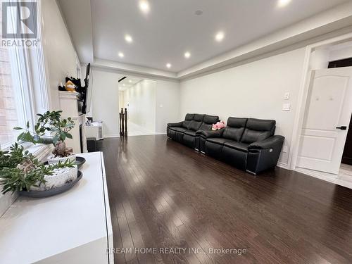 85 Markview Road, Whitchurch-Stouffville, ON - Indoor Photo Showing Other Room