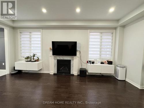 85 Markview Road, Whitchurch-Stouffville, ON - Indoor Photo Showing Living Room With Fireplace