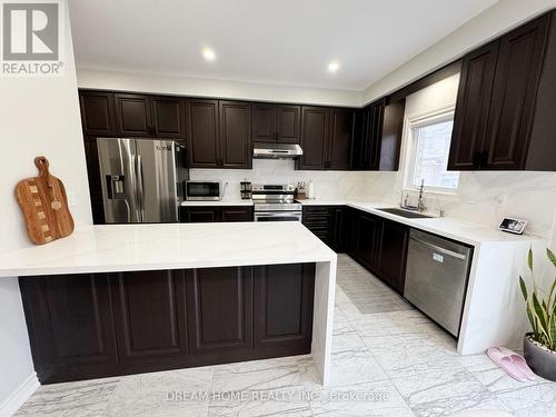 85 Markview Road, Whitchurch-Stouffville, ON - Indoor Photo Showing Kitchen With Upgraded Kitchen