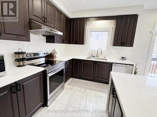 85 Markview Road, Whitchurch-Stouffville, ON - Indoor Photo Showing Kitchen