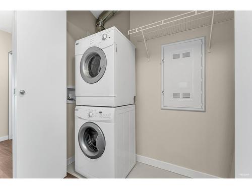 2106 13303 Central Avenue, Surrey, BC - Indoor Photo Showing Laundry Room