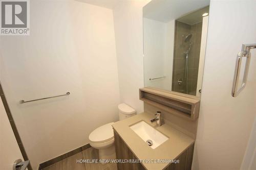 1605 - 898 Portage Parkway, Vaughan, ON - Indoor Photo Showing Bathroom