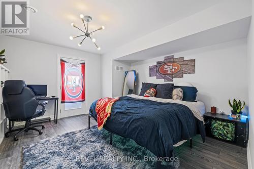 1479 Merrittville Hwy, Thorold, ON - Indoor Photo Showing Bedroom