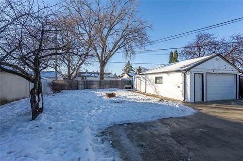 62 Westmount Bay, Winnipeg, MB 