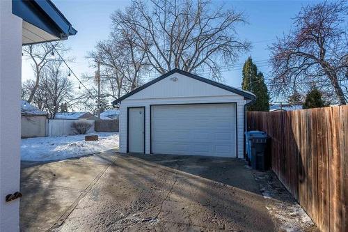 62 Westmount Bay, Winnipeg, MB 