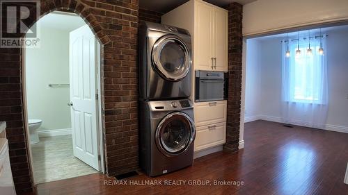 322 Second Avenue, Pembroke, ON - Indoor Photo Showing Laundry Room