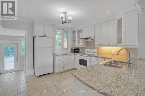 118 Queen Elizabeth Drive, Ottawa, ON - Indoor Photo Showing Kitchen With Double Sink