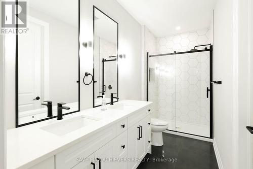 403 - 9861 Glendon Drive, Middlesex Centre, ON - Indoor Photo Showing Bathroom