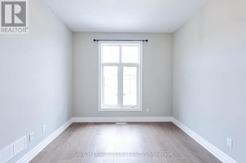 403 - 9861 Glendon Drive, Middlesex Centre, ON - Indoor Photo Showing Other Room