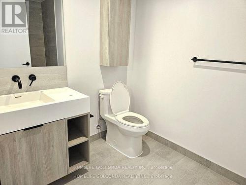 1020 - 108 Peter Street, Toronto, ON - Indoor Photo Showing Bathroom