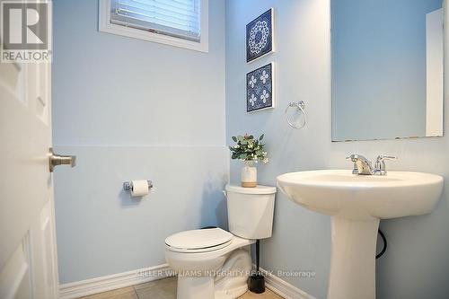 526 Khamsin Street, Ottawa, ON - Indoor Photo Showing Bathroom