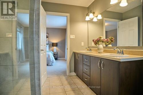 526 Khamsin Street, Ottawa, ON - Indoor Photo Showing Bathroom