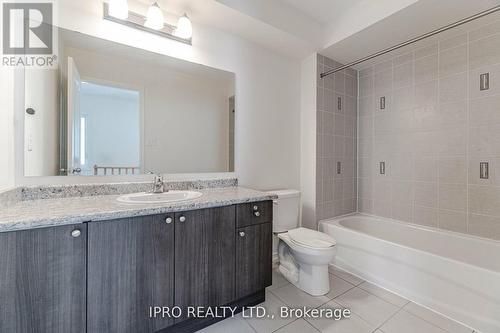 27 Filly Path, Oshawa, ON - Indoor Photo Showing Bathroom