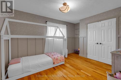 275 4Th St Crescent, Hanover, ON - Indoor Photo Showing Bedroom