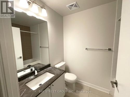 609 - 4011 Brickstone Mews, Mississauga, ON - Indoor Photo Showing Bathroom