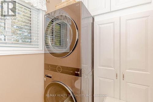 80 - 1990 Wavell Street, London, ON - Indoor Photo Showing Laundry Room