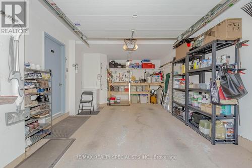 80 - 1990 Wavell Street, London, ON - Indoor Photo Showing Garage