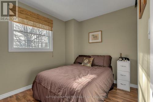 995 Pembridge Crescent, Kingston (North Of Taylor-Kidd Blvd), ON - Indoor Photo Showing Bedroom