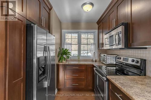 995 Pembridge Crescent, Kingston (North Of Taylor-Kidd Blvd), ON - Indoor Photo Showing Kitchen