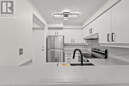 Ph113 - 942 Yonge Street S, Toronto, ON - Indoor Photo Showing Kitchen With Stainless Steel Kitchen