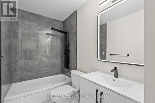 Ph113 - 942 Yonge Street S, Toronto, ON - Indoor Photo Showing Bathroom