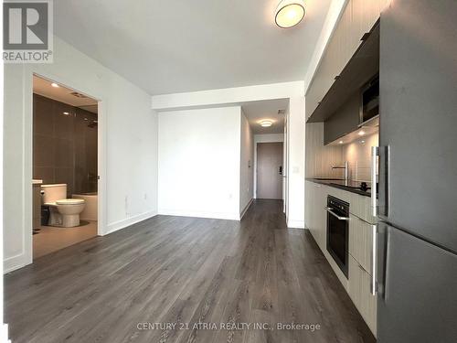 3311 - 575 Bloor Street E, Toronto, ON - Indoor Photo Showing Kitchen