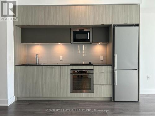 3311 - 575 Bloor Street E, Toronto, ON - Indoor Photo Showing Kitchen