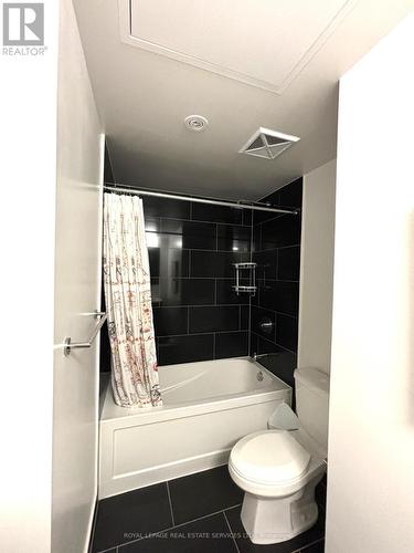 2707 - 100 Harbour Street, Toronto, ON - Indoor Photo Showing Bathroom