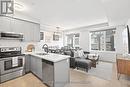 56 - 300 Alex Gardner Circle, Aurora, ON  - Indoor Photo Showing Kitchen 