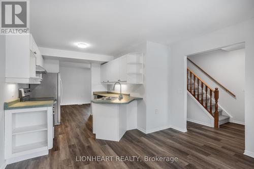 43 - 101 Brookside Street, London, ON - Indoor Photo Showing Kitchen