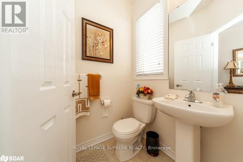 560 Brett Street, Shelburne, ON - Indoor Photo Showing Bathroom