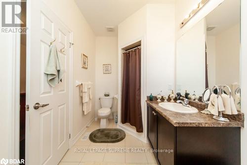 560 Brett Street, Shelburne, ON - Indoor Photo Showing Bathroom