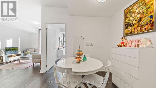 6007 - 11 Wellesley Street, Toronto, ON - Indoor Photo Showing Dining Room