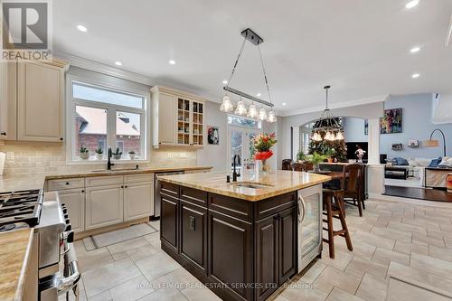 2032 Bingley Crescent, Oakville, ON - Indoor Photo Showing Kitchen