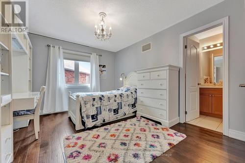 2032 Bingley Crescent, Oakville, ON - Indoor Photo Showing Bedroom