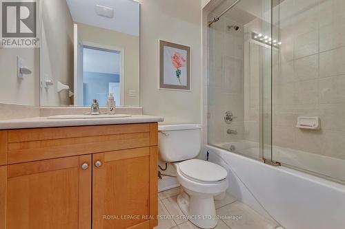 2032 Bingley Crescent, Oakville, ON - Indoor Photo Showing Bathroom