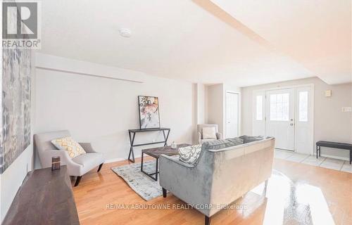 Bsmt - 51 Boulder Crescent, Guelph, ON - Indoor Photo Showing Living Room