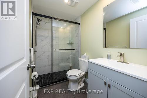 767 Dearborn, Ottawa, ON - Indoor Photo Showing Bathroom