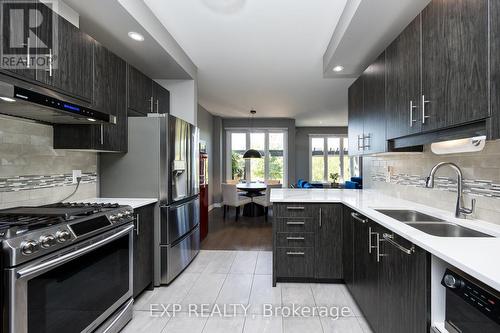 767 Dearborn, Ottawa, ON - Indoor Photo Showing Kitchen With Double Sink With Upgraded Kitchen