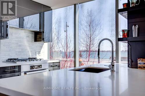 Th111 - 39 Queens Quay, Toronto, ON - Indoor Photo Showing Kitchen With Upgraded Kitchen