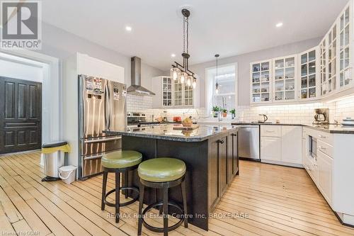 180 Union Street W, Centre Wellington (Fergus), ON - Indoor Photo Showing Kitchen With Upgraded Kitchen