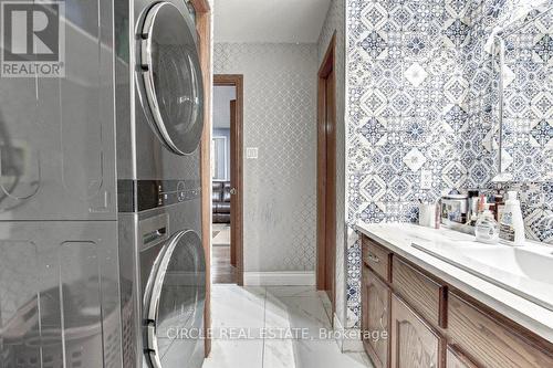 350 Lansdowne Avenue, Woodstock, ON - Indoor Photo Showing Laundry Room