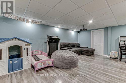 350 Lansdowne Avenue, Woodstock, ON - Indoor