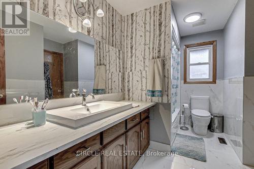 350 Lansdowne Avenue, Woodstock, ON - Indoor Photo Showing Bathroom