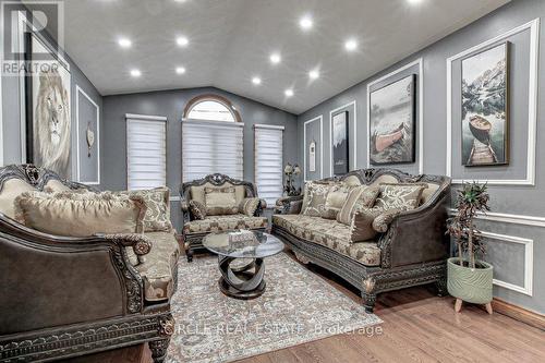 350 Lansdowne Avenue, Woodstock, ON - Indoor Photo Showing Living Room