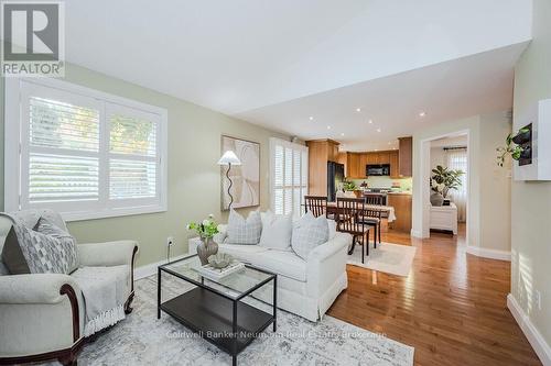 217 Elmira Road S, Guelph (Parkwood Gardens), ON - Indoor Photo Showing Living Room